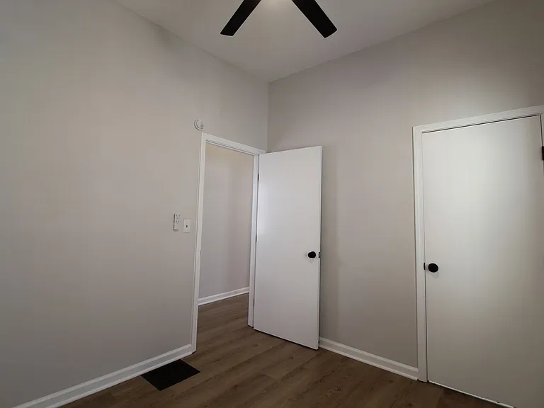 415 N Thompson St — Photo 9