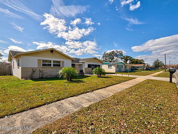 5th image of 987 Sarazen Dr