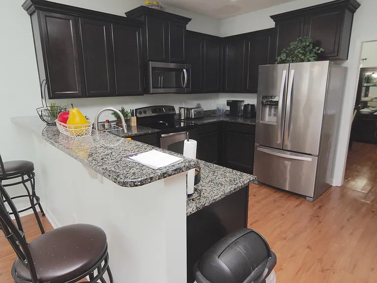 212 Glossy Green Ln — Photo 8