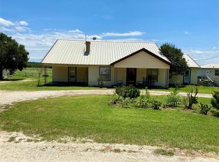 210 Hcr 1421 Loop, Covington, TX 76636