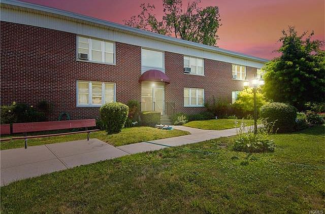 1st image of 17 Winchester Ave APT 2B
