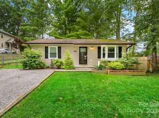 202 Portmanvilla Rd, Black Mountain, NC 28711