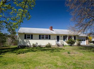 7 Smithfield Dr, Middletown, RI 02842