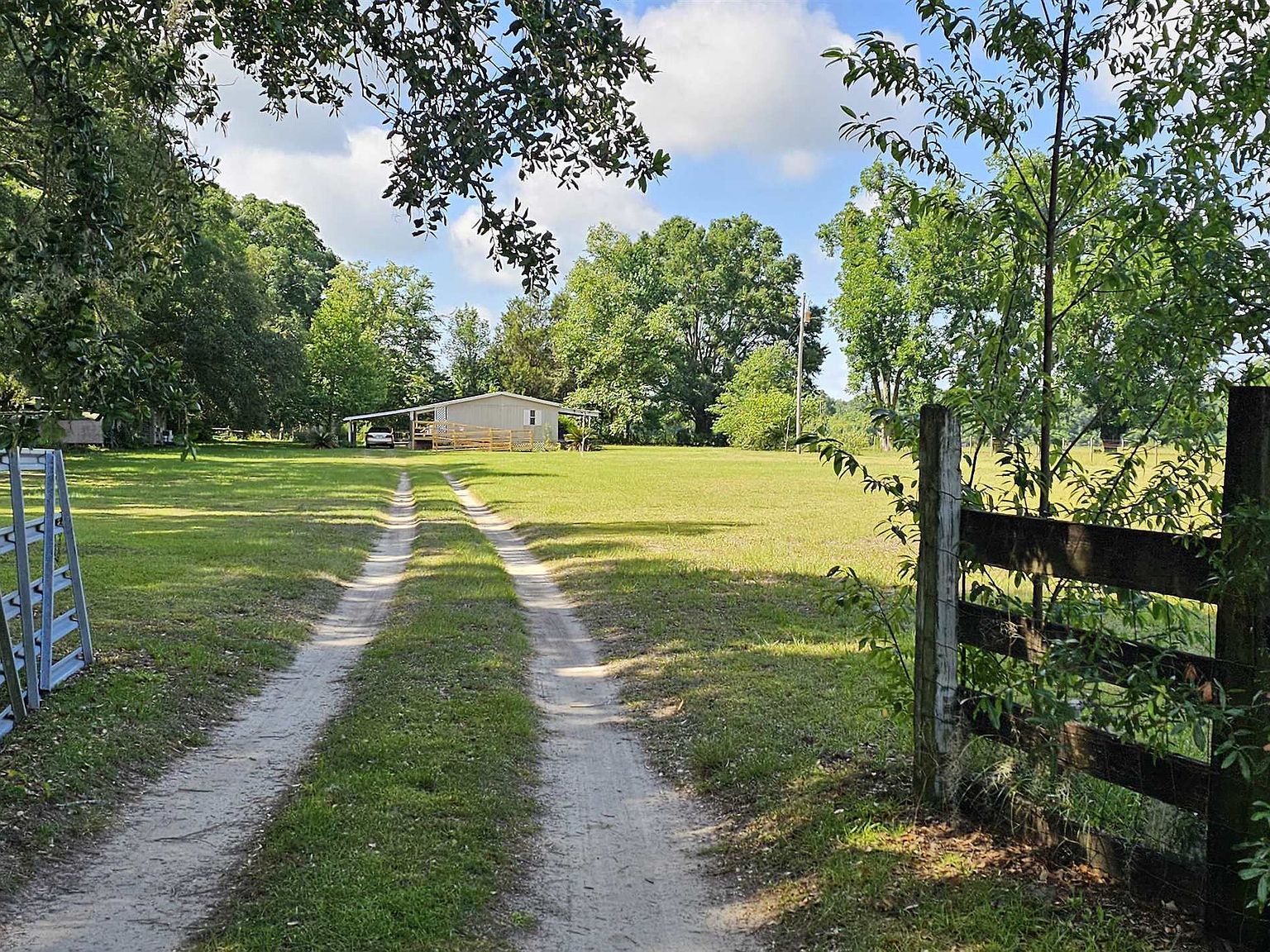 8748 SE Farm Rd, Lee, FL 32059 MLS 359986 Zillow