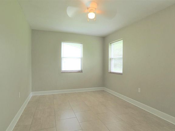 4th image of 6 Rowland Ct #C
