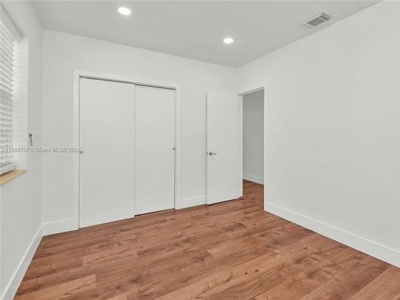 5th image of 4200 NE 1st Ave #4200