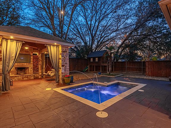 3rd image of 6745 Clear Spring Dr