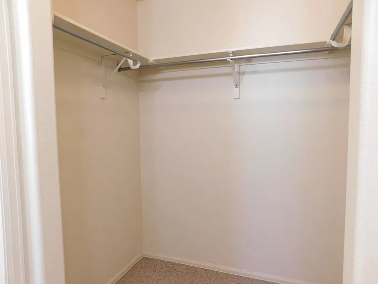 2986 1/2 Redbud Ct — Photo 11