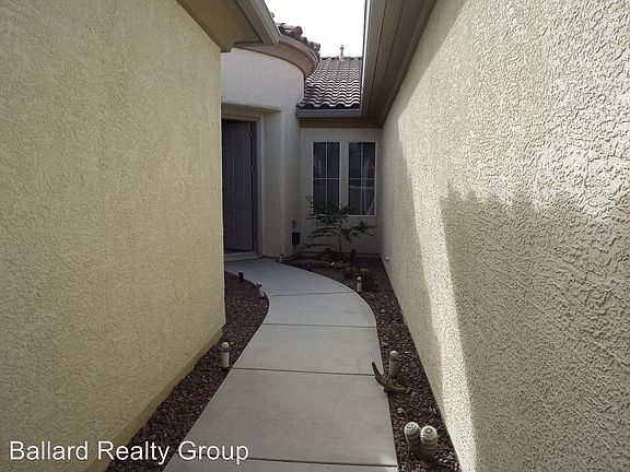 4th image of 8121 Bay Dunes St