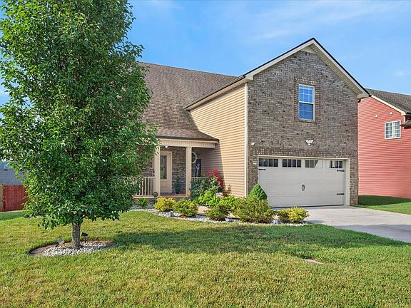 3rd image of 456 Mirren Cir