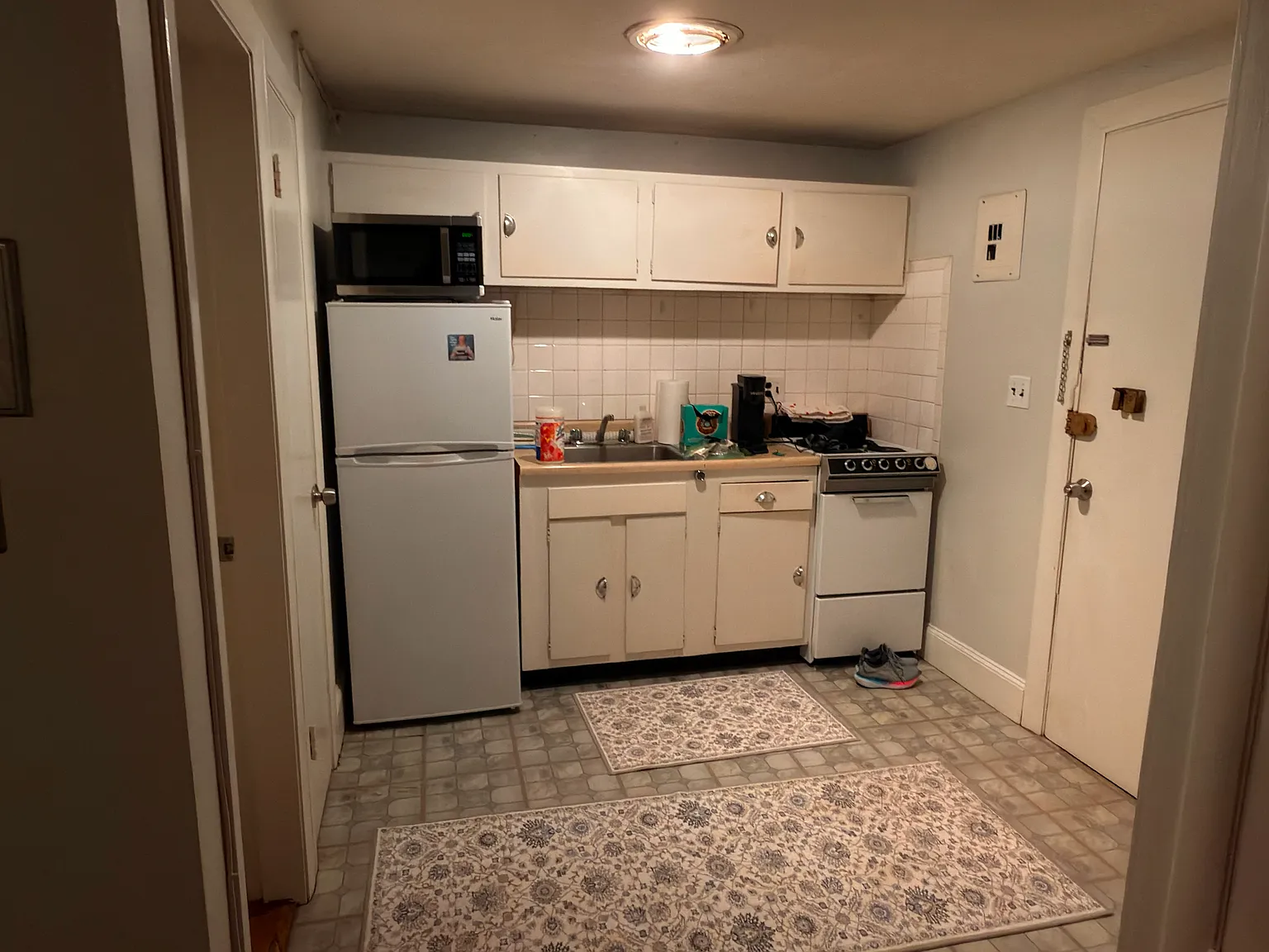 Studio, $1,900 — Photo 3