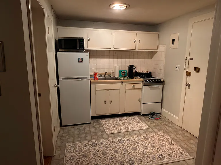 12 Keswick St #1 — Photo 4
