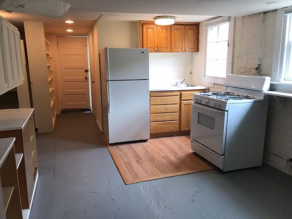 More kitchen and light from windows