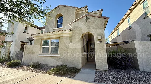 3739 E Trinity Ln Photo 1