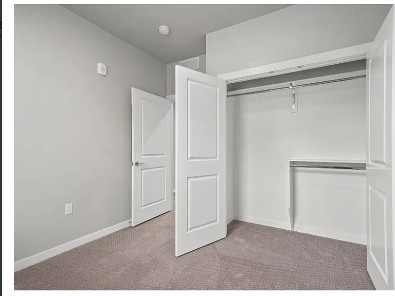 Sparrow Hill Apartments — Photo 40