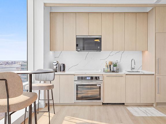 3rd image of 7 Platt St #Phb