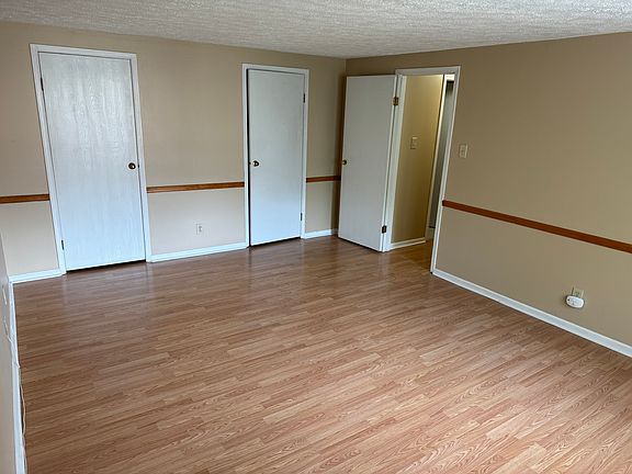 3rd image of 31 Teaberry Ct #31