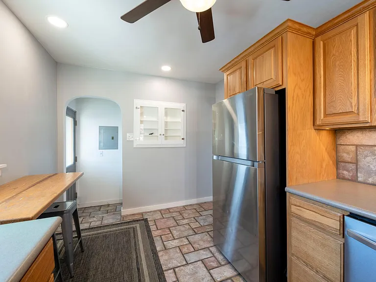 780 E Loveland Ave — Photo 13