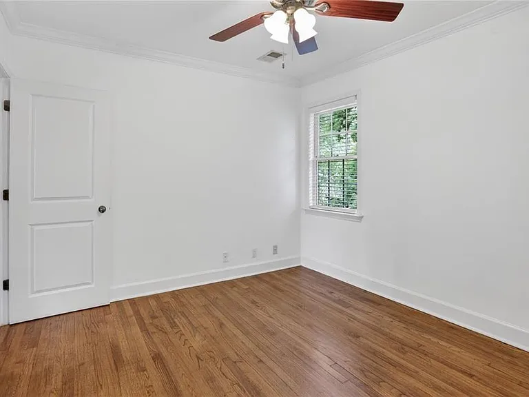 115 Peachtree Memorial Dr NW #C4 — Photo 14