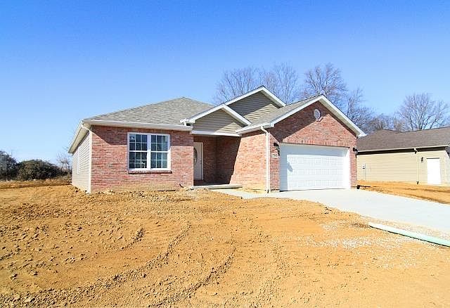 1st image of 793 Hillcrest Dr