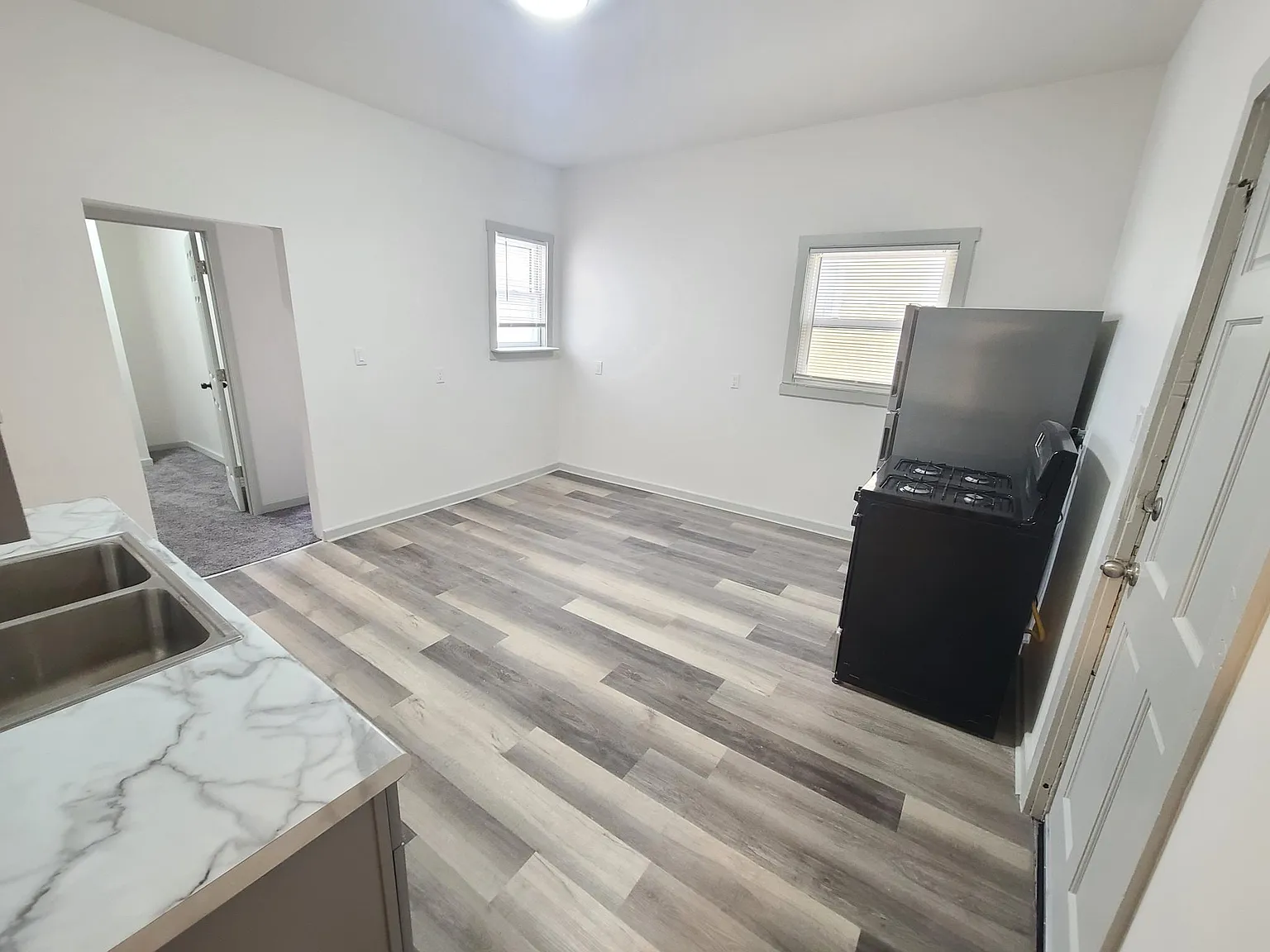 803 Hamilton St — Photo 2