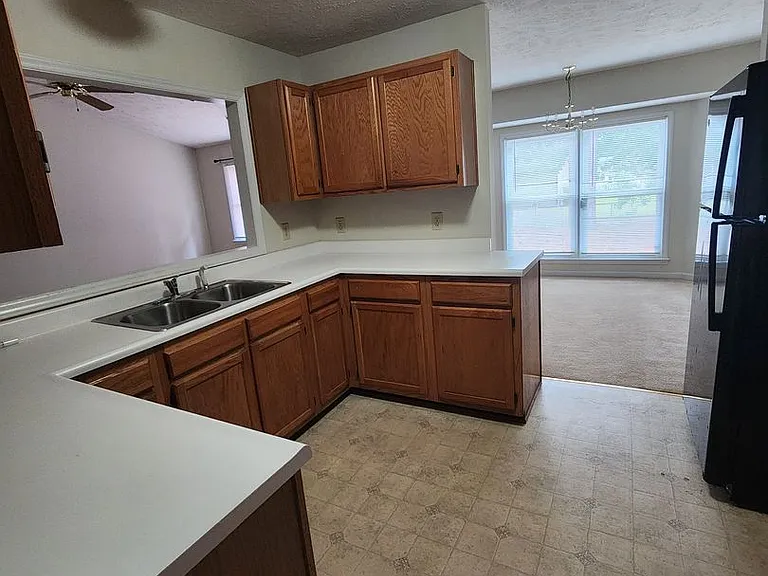 6605 Omni Ct — Photo 10