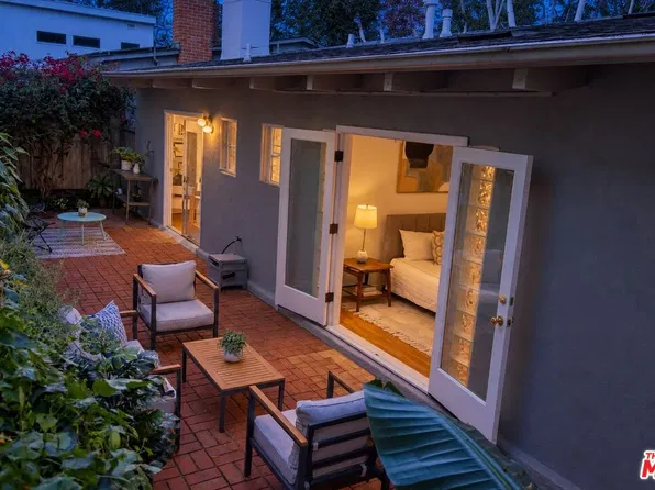 1115 N Beverly Glen Blvd, Los Angeles, CA 90077