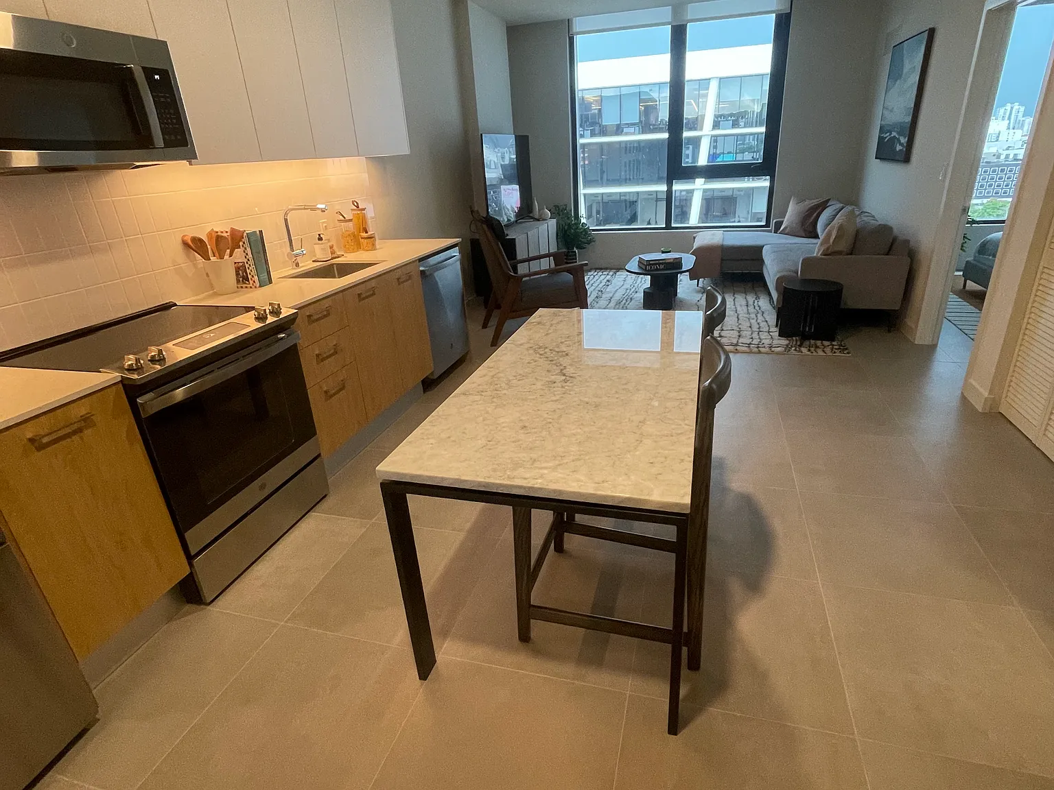 1 bed, 646 sqft, $2,350 — Photo 1