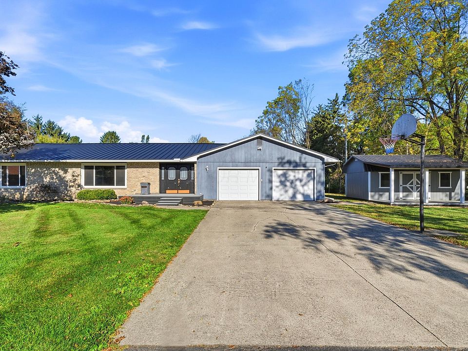 1st image of 1566 Kingwood Cir