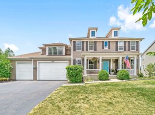 207 Woodford Rd, Oswego, IL 60543