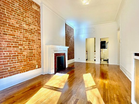 4th image of 57 W 68th St APT 5