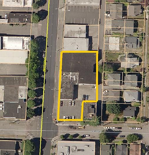 2nd image of 3810 Stone Way N