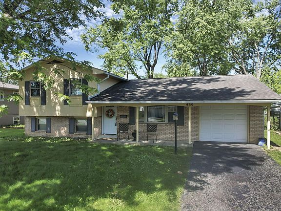 3rd image of 439 Foxwood Dr