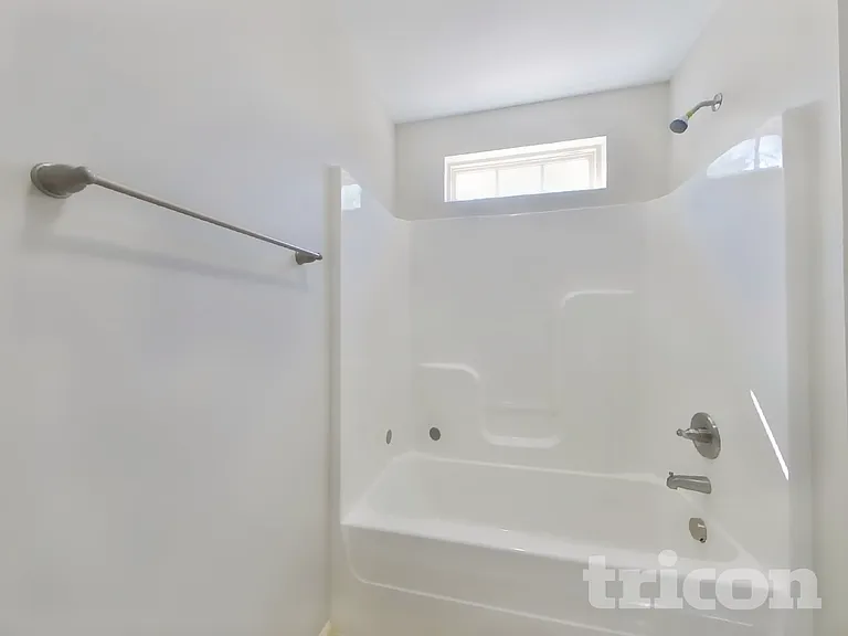 1422 Collins Dr — Photo 16