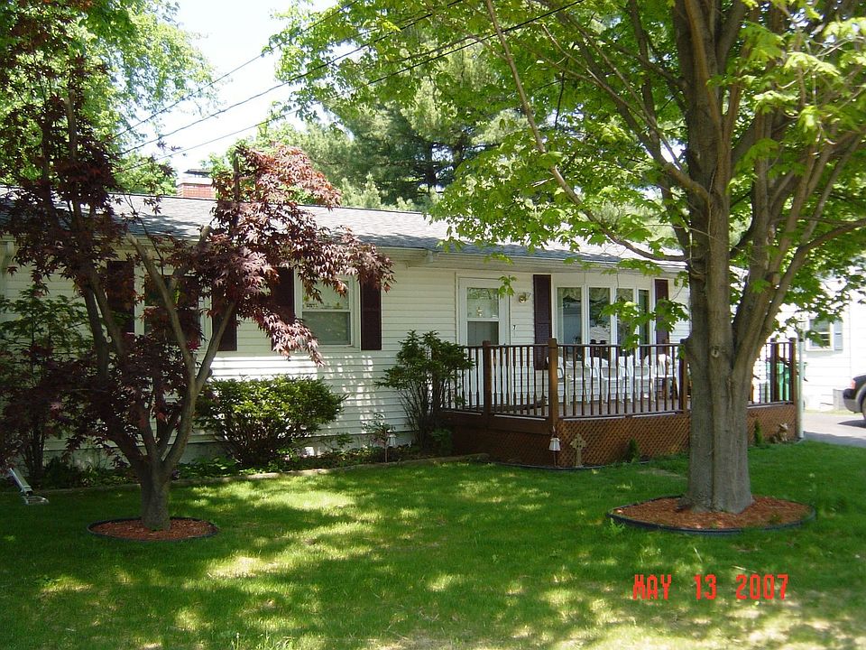 7 Peacock Ln, Poughkeepsie, NY 12601 Zillow