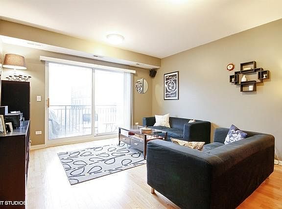3rd image of 2720 W Cortland St APT 303