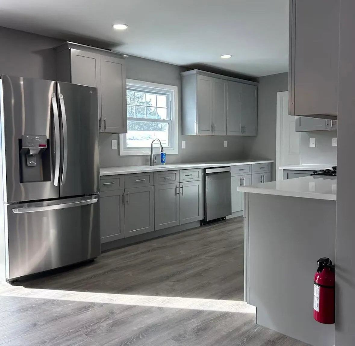 4 bed, 2.0 bath, 1226 sqft, $3,000 — Photo 3