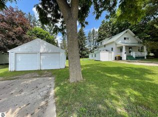 516 Orchard St, Alma, MI 48801