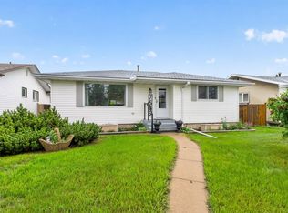 7539 149a Ave NW, Edmonton, AB T5C 2W8