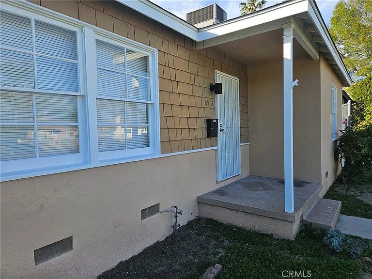 6907 White Oak Ave — Photo 4