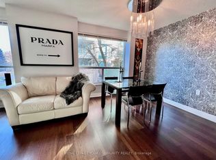 21 Hillcrest Ave #203, Toronto, ON M2N 7K2