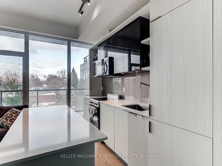 6 Parkwood Ave #516 — Photo 10