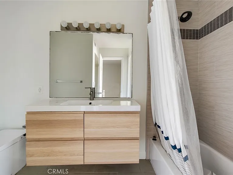 2407 Richmond Way — Photo 8
