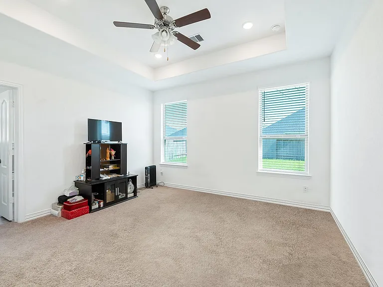 31243 Conover Dr — Photo 23