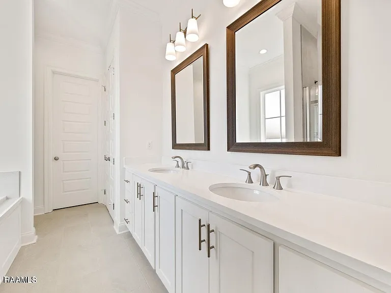 128 Oak Village Dr — Photo 23