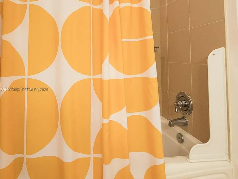 300 S Biscayne Blvd #L-428 — Photo 21