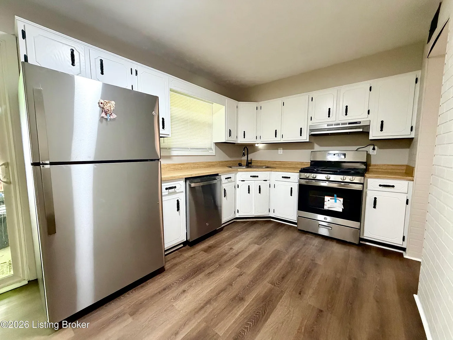 4 bed, 2.0 bath, 1450 sqft, $1,995 — Photo 4