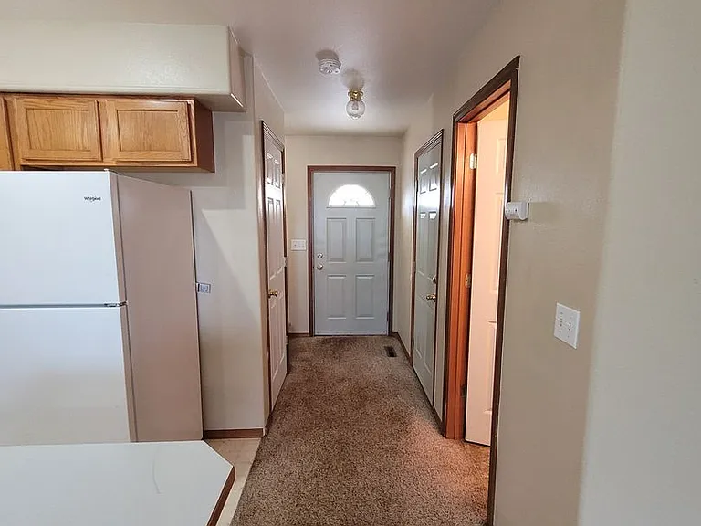 1306 S Skyline Dr — Photo 5