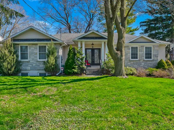 429 Smith Ln, Oakville, ON L6L 4X1