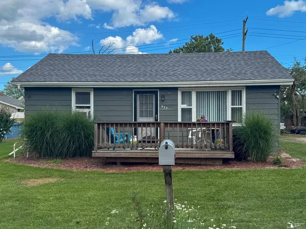 925 Bacon St, Monroe, MI 48161